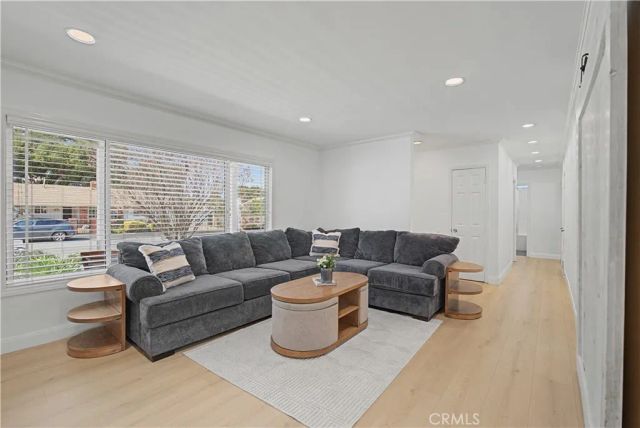 24348 Cross, Newhall, CA 91321