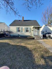19188 Kenosha Street, Harper Woods City, MI 48225