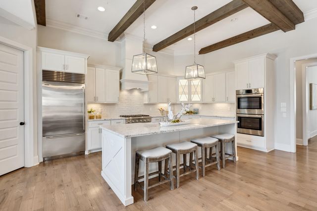 516 LAMBS BROOK LN, Collierville, TN 38017