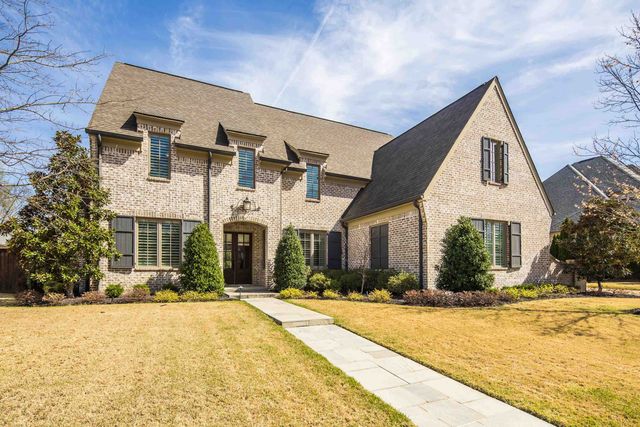 516 LAMBS BROOK LN, Collierville, TN 38017