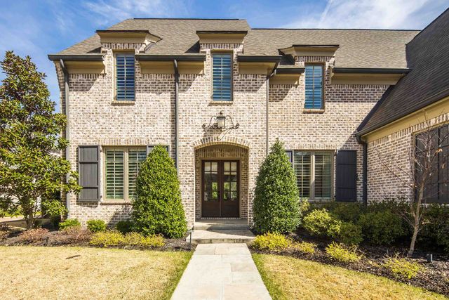 516 LAMBS BROOK LN, Collierville, TN 38017