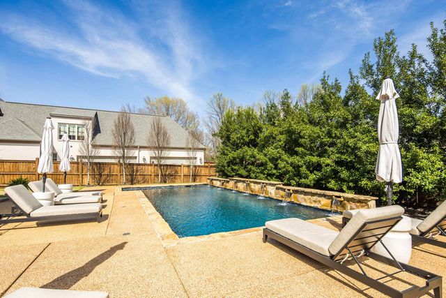 516 LAMBS BROOK LN, Collierville, TN 38017