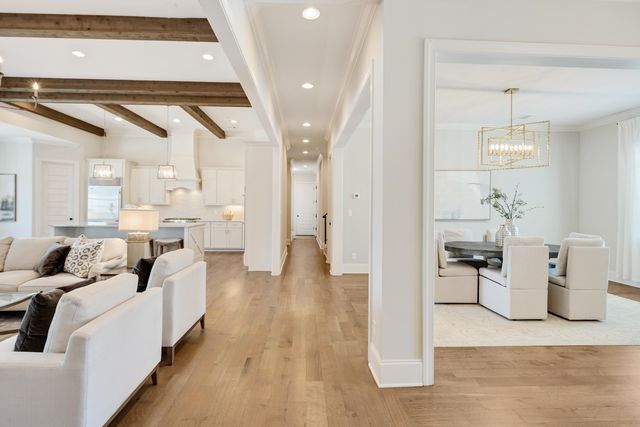 516 LAMBS BROOK LN, Collierville, TN 38017