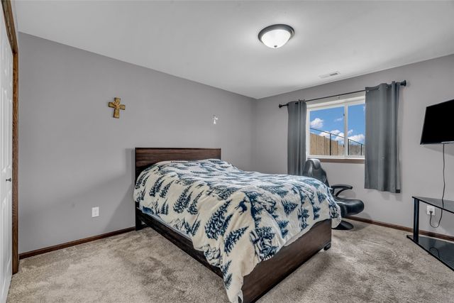 2900 Belle Street SW, Cedar Rapids, IA 52404