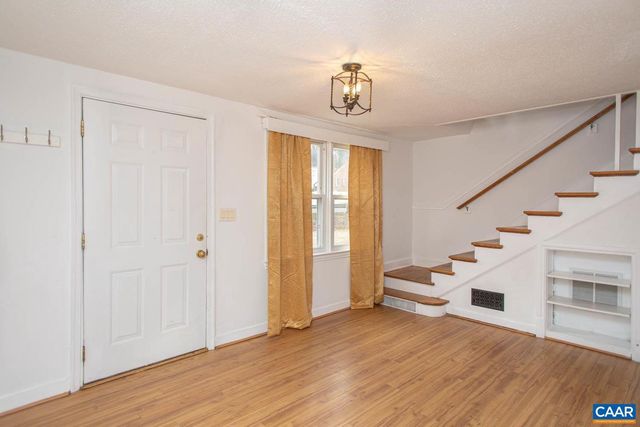 1421 CHERRY AVE, Charlottesville, VA 22903