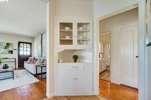 4080 Kuhnle Ave, Oakland, CA 94605