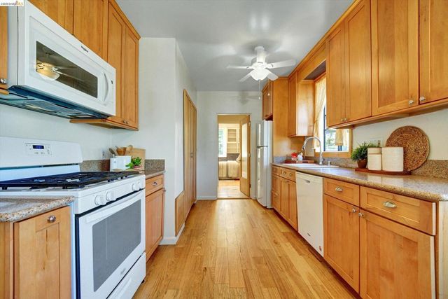 4080 Kuhnle Ave, Oakland, CA 94605
