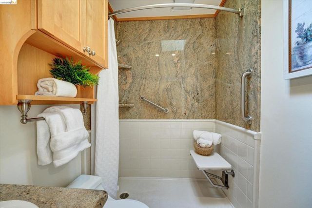 4080 Kuhnle Ave, Oakland, CA 94605