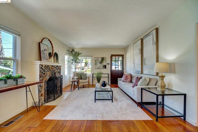 4080 Kuhnle Ave, Oakland, CA 94605