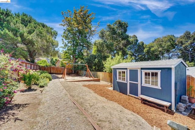 4080 Kuhnle Ave, Oakland, CA 94605