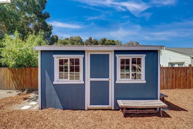 4080 Kuhnle Ave, Oakland, CA 94605