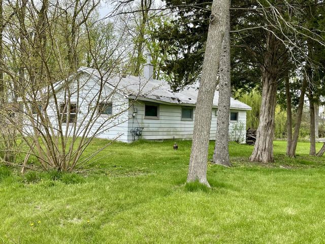 27328 113th STREET, Trevor, WI 53179