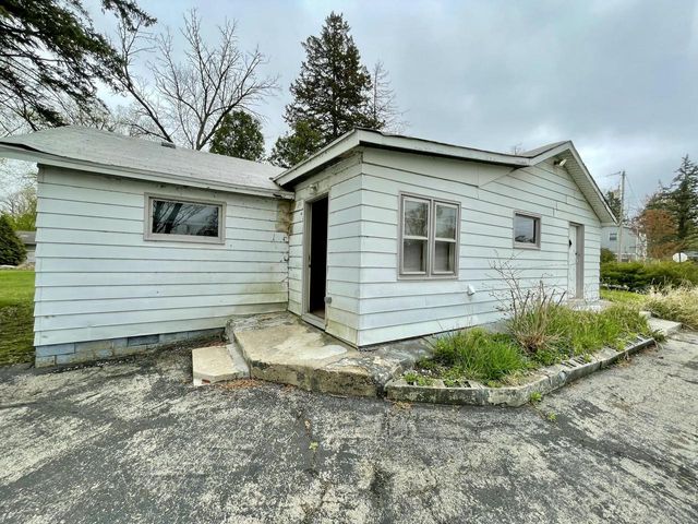 27328 113th STREET, Trevor, WI 53179