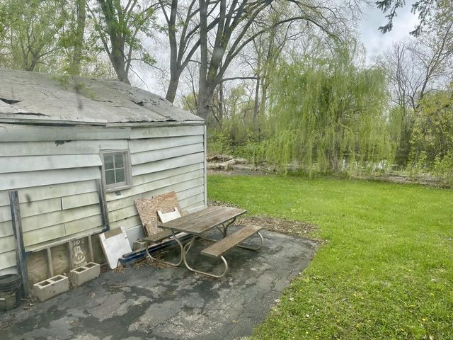 27328 113th STREET, Trevor, WI 53179