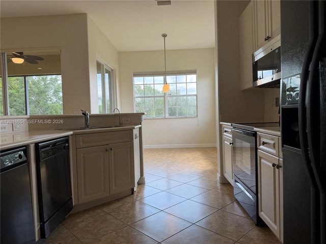 8344 NW 127th Ln 26-F, Parkland, FL 33076