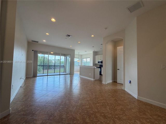 8344 NW 127th Ln 26-F, Parkland, FL 33076