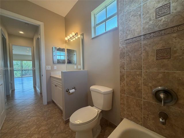 8344 NW 127th Ln 26-F, Parkland, FL 33076