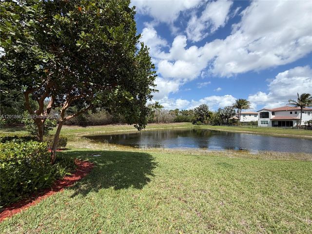 8344 NW 127th Ln 26-F, Parkland, FL 33076