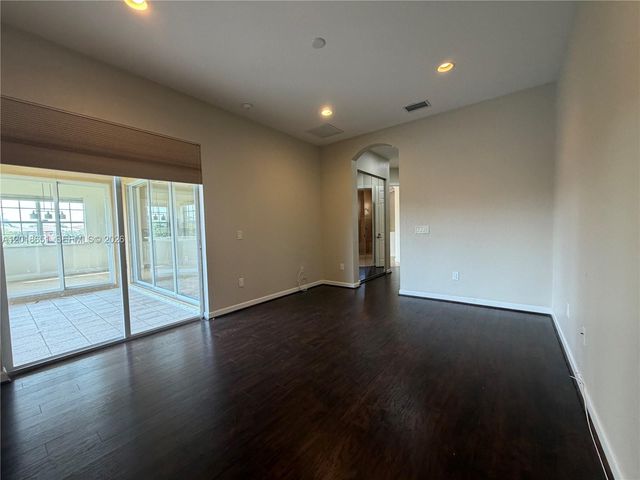 8344 NW 127th Ln 26-F, Parkland, FL 33076