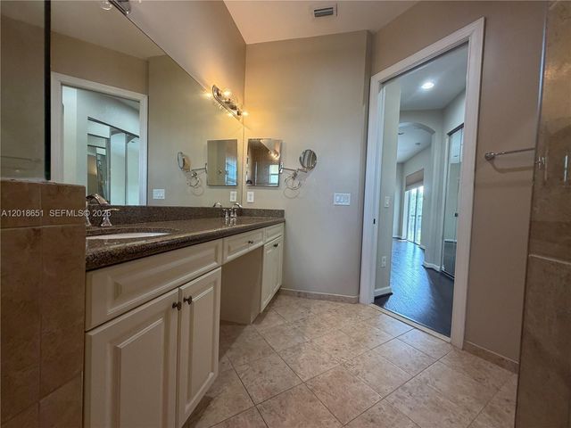 8344 NW 127th Ln 26-F, Parkland, FL 33076