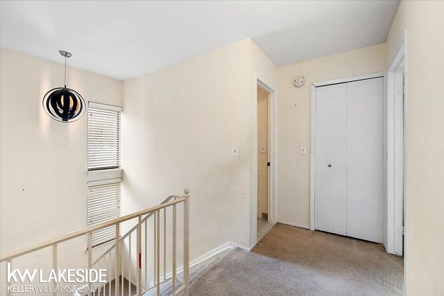 25033 Woodvale North Drive, Southfield, MI 48034