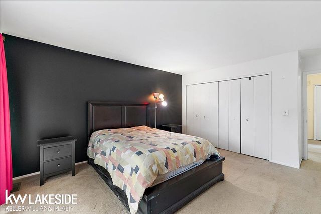 25033 Woodvale North Drive, Southfield, MI 48034