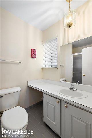 25033 Woodvale North Drive, Southfield, MI 48034