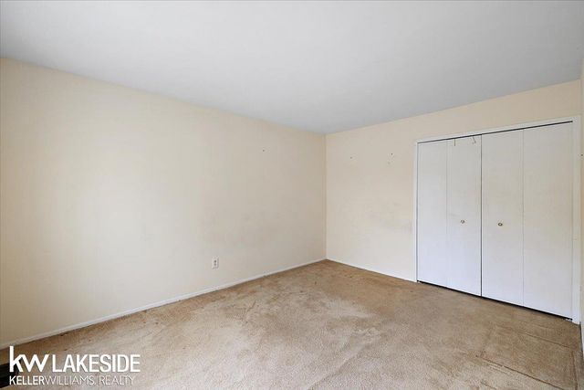 25033 Woodvale North Drive, Southfield, MI 48034