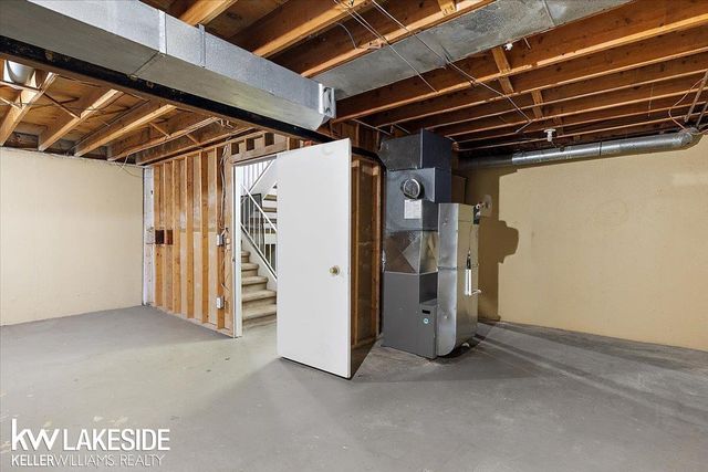 25033 Woodvale North Drive, Southfield, MI 48034