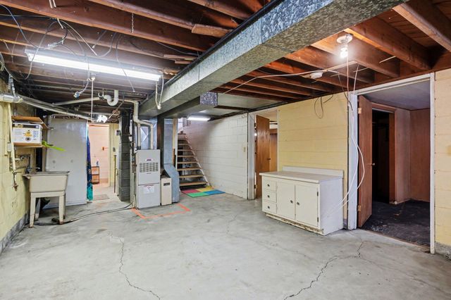 21 S Despelder Street, Grand Haven, MI 49417