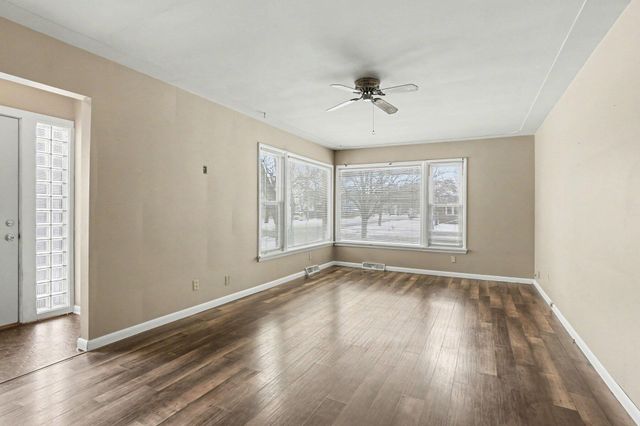 21 S Despelder Street, Grand Haven, MI 49417