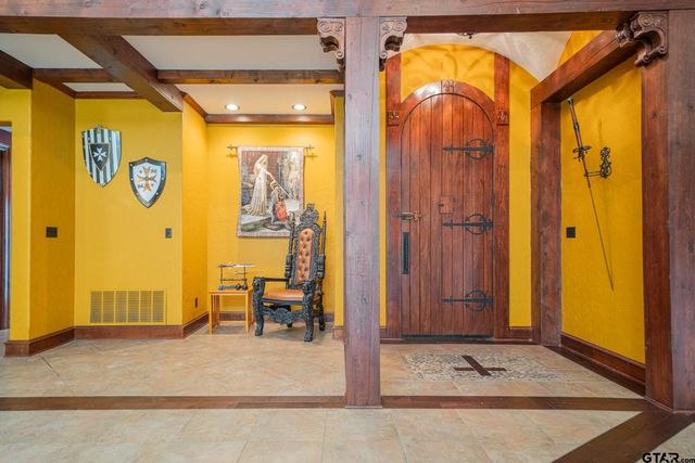 4721 Bobwhite Rd, Gilmer, TX 75645