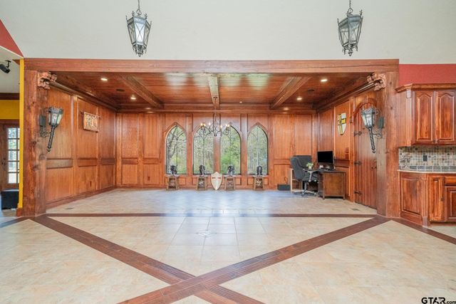 4721 Bobwhite Rd, Gilmer, TX 75645