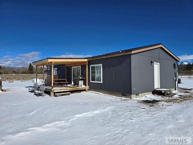 5124 Rancheros Loop, Tetonia, ID 83452