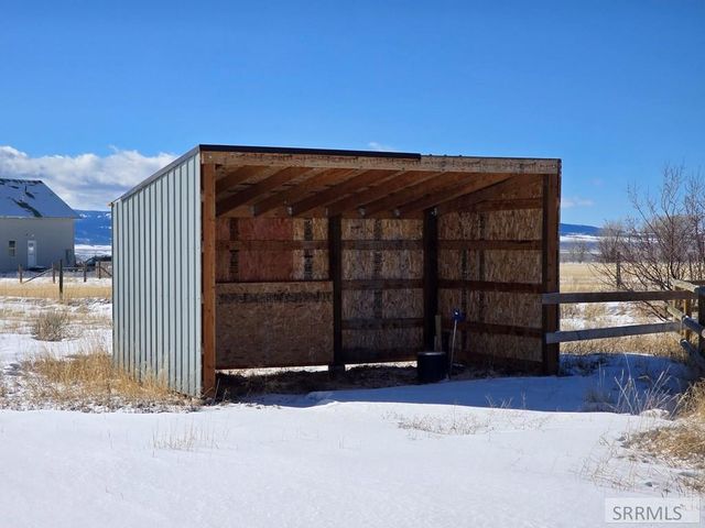 5124 Rancheros Loop, Tetonia, ID 83452