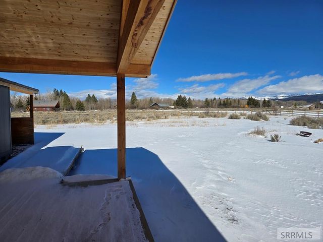 5124 Rancheros Loop, Tetonia, ID 83452