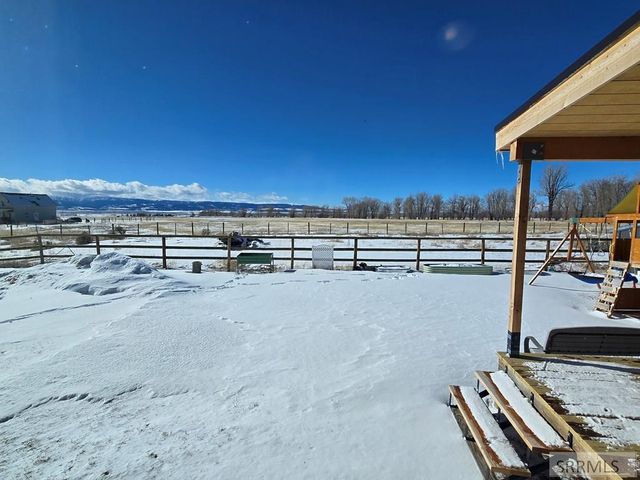 5124 Rancheros Loop, Tetonia, ID 83452