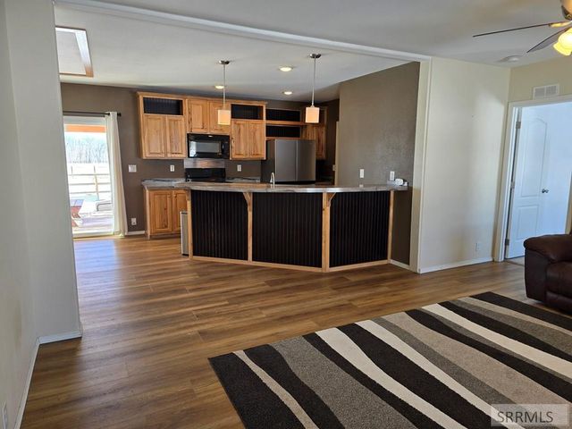 5124 Rancheros Loop, Tetonia, ID 83452