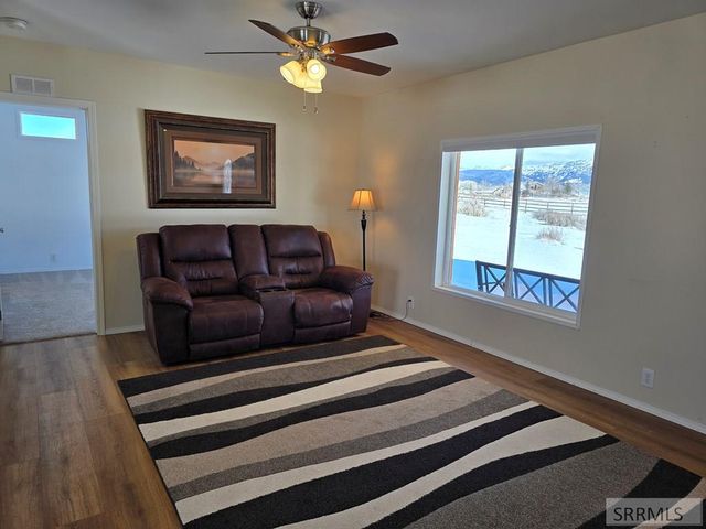 5124 Rancheros Loop, Tetonia, ID 83452