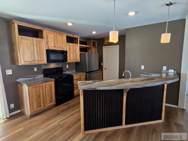 5124 Rancheros Loop, Tetonia, ID 83452