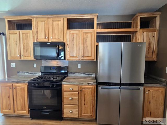 5124 Rancheros Loop, Tetonia, ID 83452