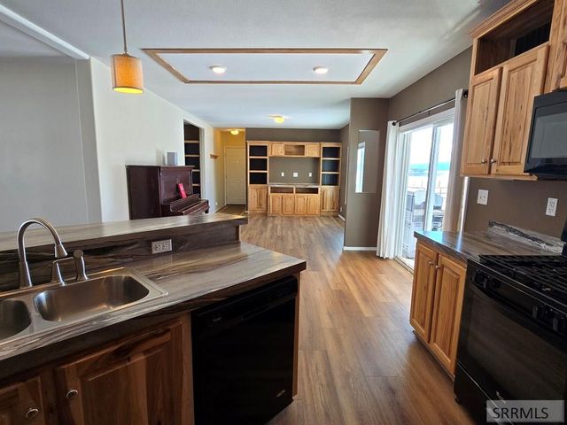 5124 Rancheros Loop, Tetonia, ID 83452