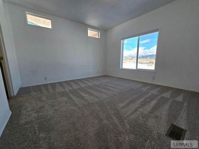 5124 Rancheros Loop, Tetonia, ID 83452