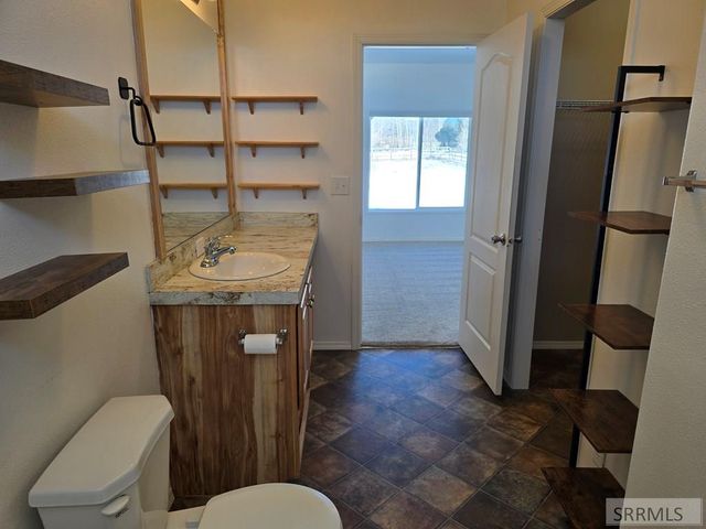 5124 Rancheros Loop, Tetonia, ID 83452