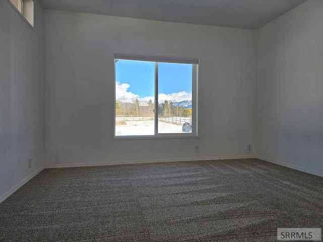 5124 Rancheros Loop, Tetonia, ID 83452