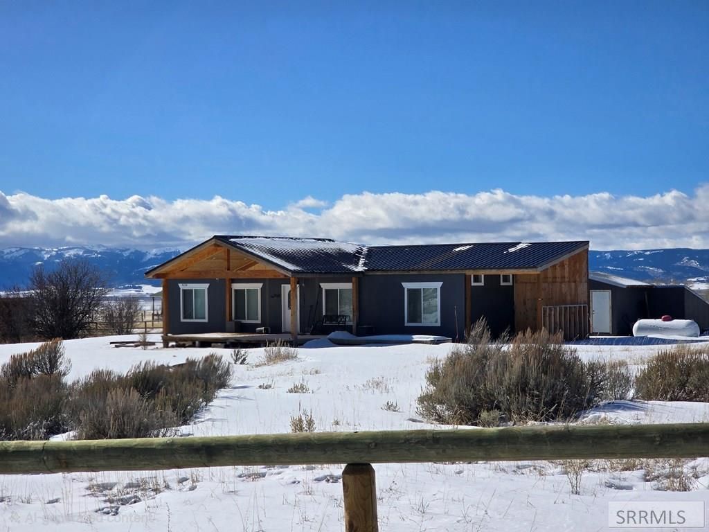 5124 Rancheros Loop, Tetonia, ID 83452