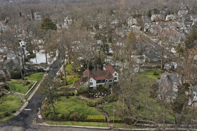 2 Springdale Road, Larchmont, NY 10538