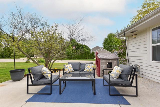 W163N10464 Ridgeview LANE, Germantown, WI 53022