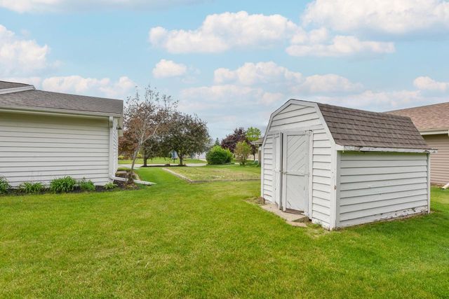 W163N10464 Ridgeview LANE, Germantown, WI 53022