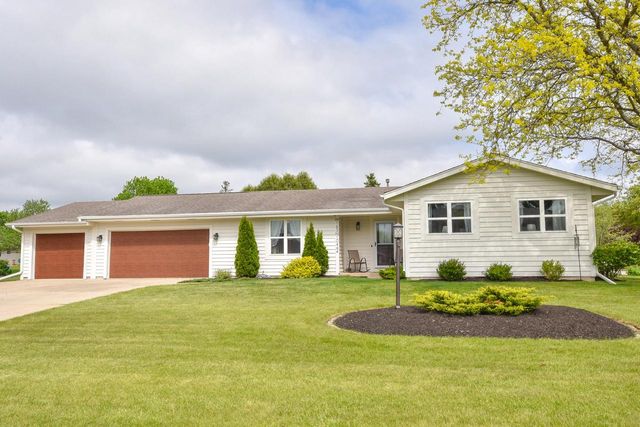 W163N10464 Ridgeview LANE, Germantown, WI 53022